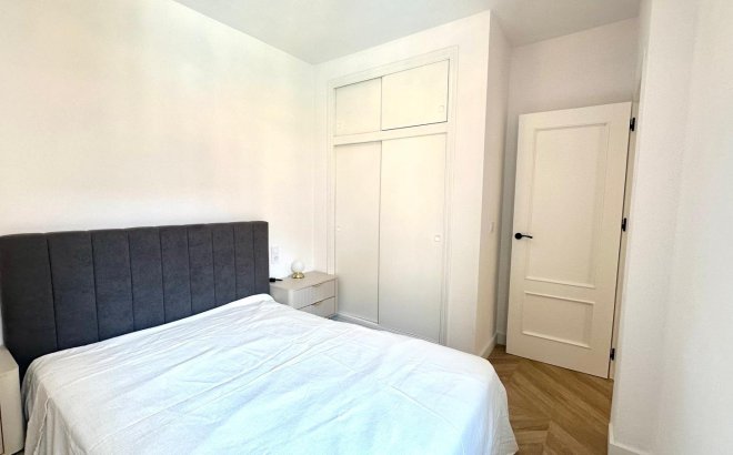 Herverkoop - Appartement -
Torrevieja - Centro