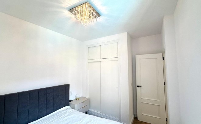 Herverkoop - Appartement -
Torrevieja - Centro