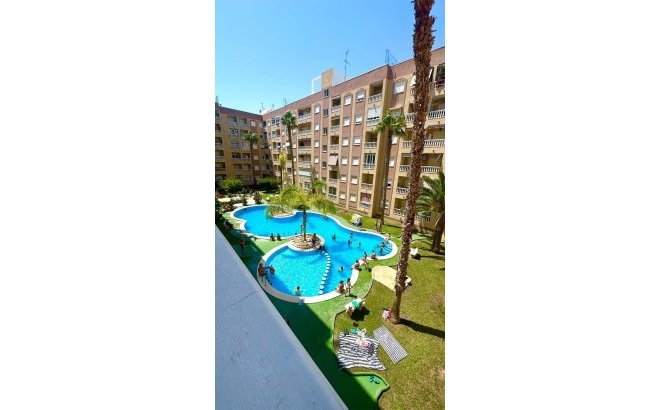 Herverkoop - Appartement -
Torrevieja - Centro