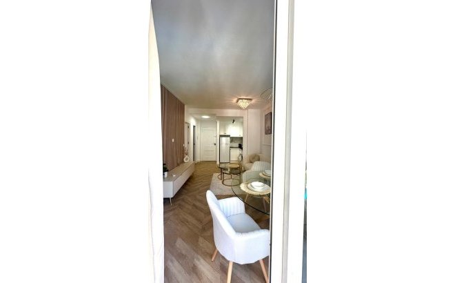 Herverkoop - Appartement -
Torrevieja - Centro