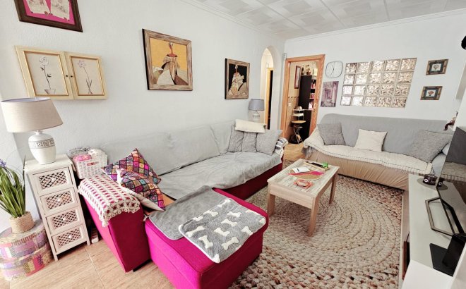 Resale - Bungalow -
Torrevieja - La Siesta - El Salado - Torreta