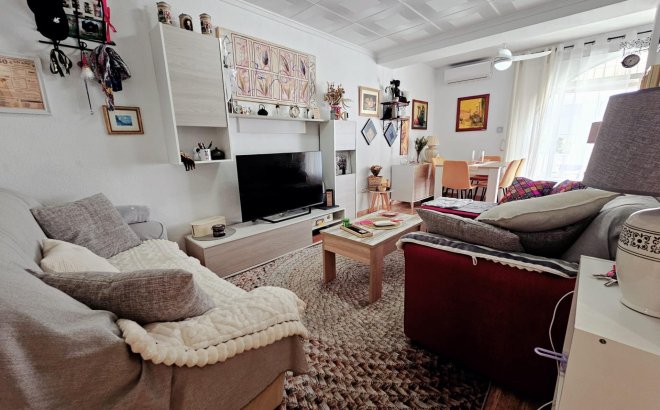 Resale - Bungalow -
Torrevieja - La Siesta - El Salado - Torreta