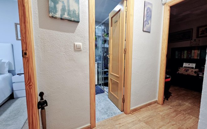 Resale - Bungalow -
Torrevieja - La Siesta - El Salado - Torreta