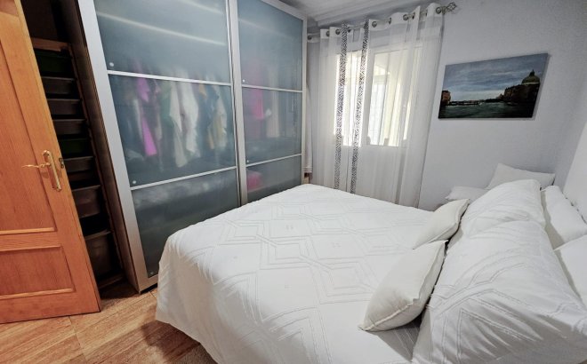 Resale - Bungalow -
Torrevieja - La Siesta - El Salado - Torreta