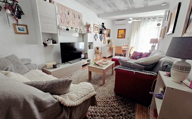 Resale - Bungalow -
Torrevieja - La Siesta - El Salado - Torreta