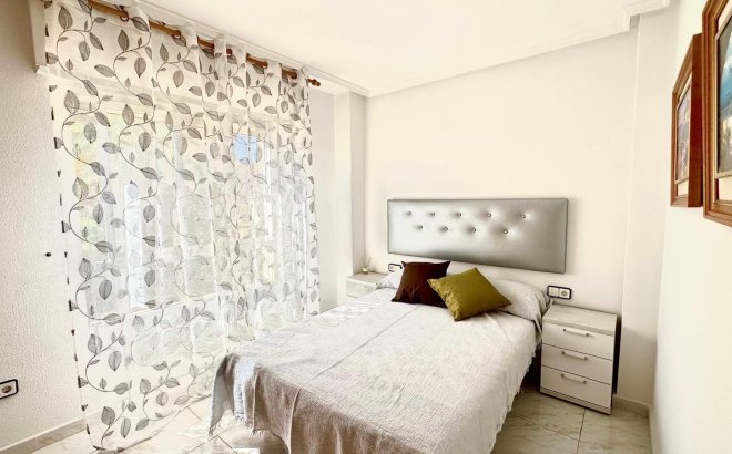 Revente - Appartement -
Torrevieja - Playa del Cura