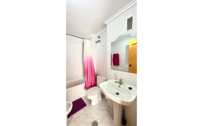 Revente - Appartement -
Torrevieja - Playa del Cura