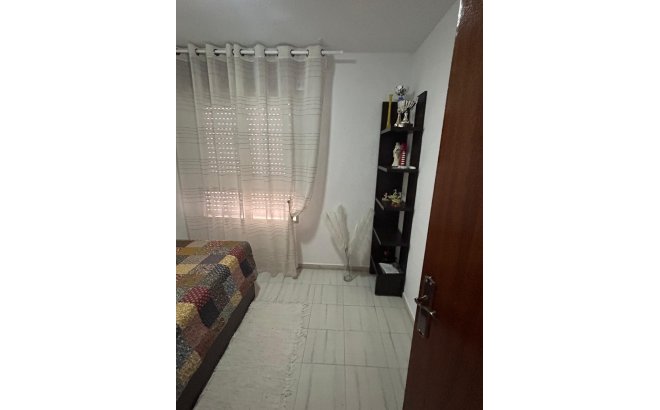Resale - Town House -
Torrevieja - Centro