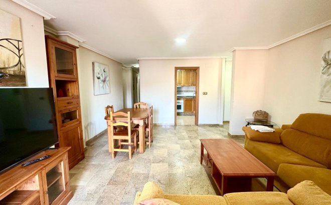 Herverkoop - Appartement -
Torrevieja