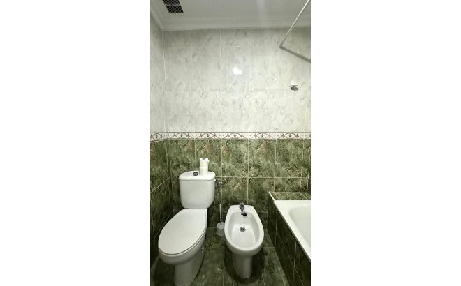 Herverkoop - Appartement -
Torrevieja