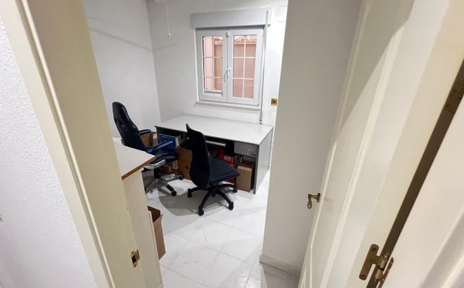 Herverkoop - Appartement -
Torrevieja