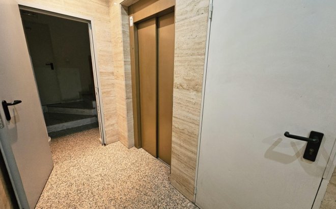 Resale - Apartment -
Torrevieja