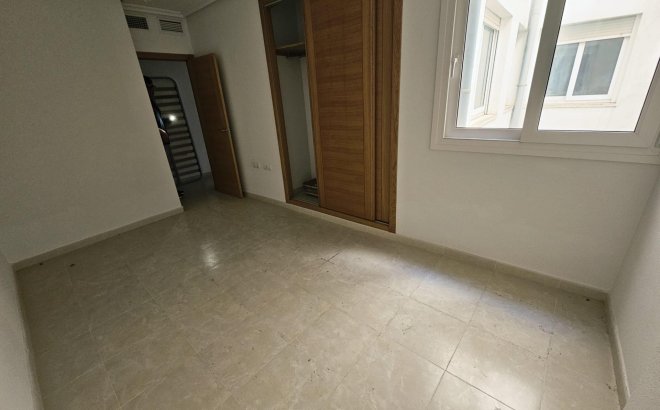 Resale - Apartment -
Torrevieja