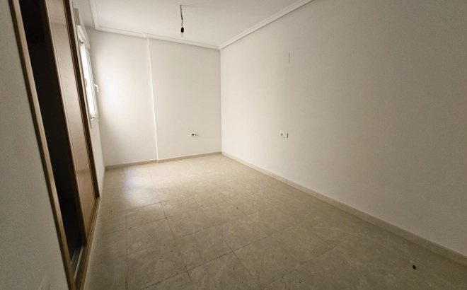 Resale - Apartment -
Torrevieja