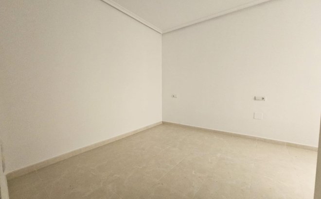 Resale - Apartment -
Torrevieja