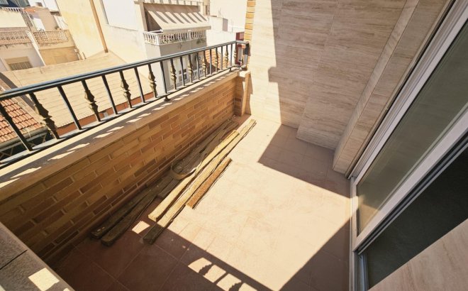 Resale - Apartment -
Torrevieja