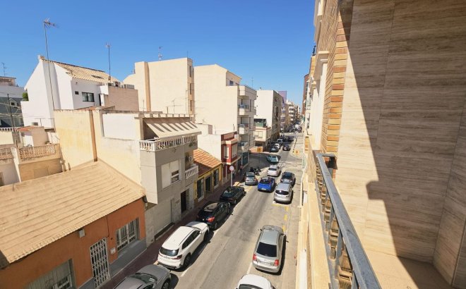 Resale - Apartment -
Torrevieja