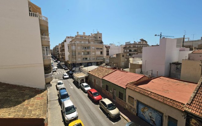 Resale - Apartment -
Torrevieja