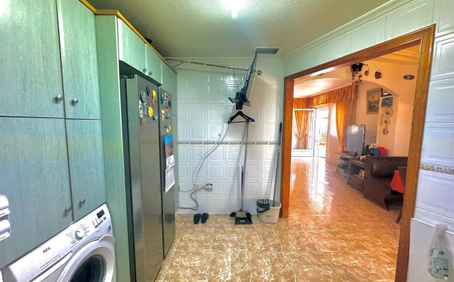 Herverkoop - Appartement -
Torrevieja - Playa del Cura