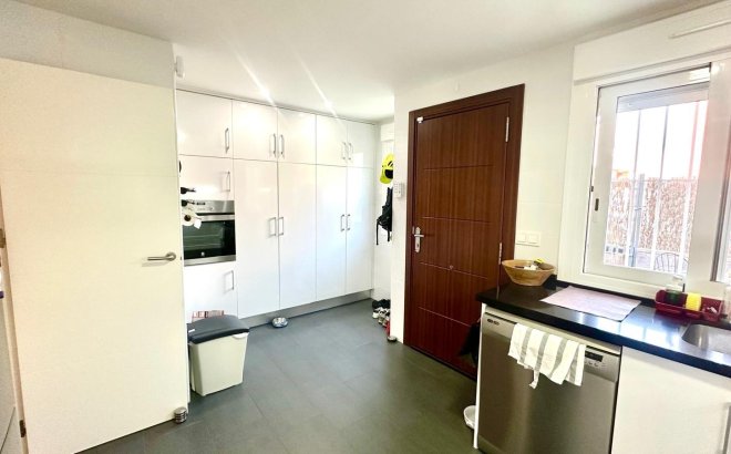 Herverkoop - Town House -
Torrevieja - Aguas Nuevas