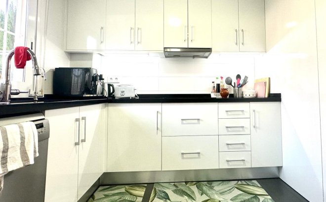 Herverkoop - Town House -
Torrevieja - Aguas Nuevas