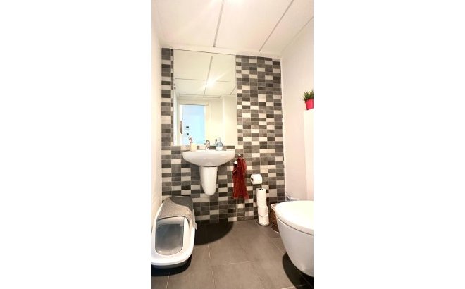 Herverkoop - Town House -
Torrevieja - Aguas Nuevas