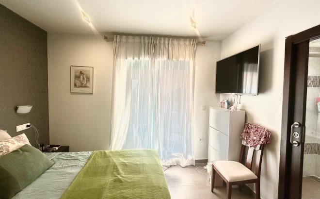 Herverkoop - Town House -
Torrevieja - Aguas Nuevas