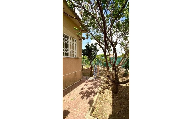 Resale - Villa -
Torrevieja - Los Balcones - Los Altos del Edén