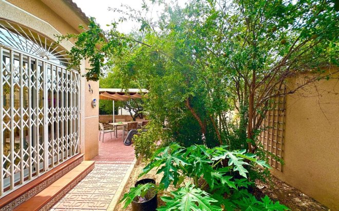 Resale - Villa -
Torrevieja - Los Balcones - Los Altos del Edén