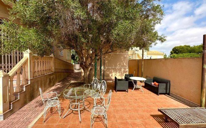 Resale - Villa -
Torrevieja - Los Balcones - Los Altos del Edén