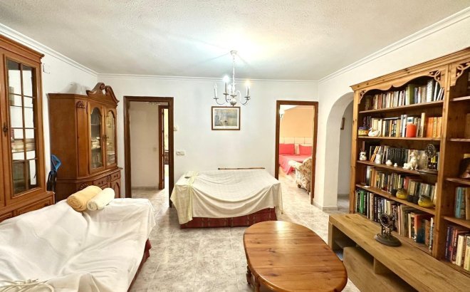 Resale - Villa -
Torrevieja - Los Balcones - Los Altos del Edén