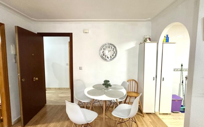 Revente - Appartement -
Torrevieja - Acequion