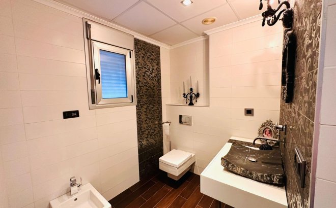 Resale - Apartment -
Torrevieja - Estacion De Autobuses