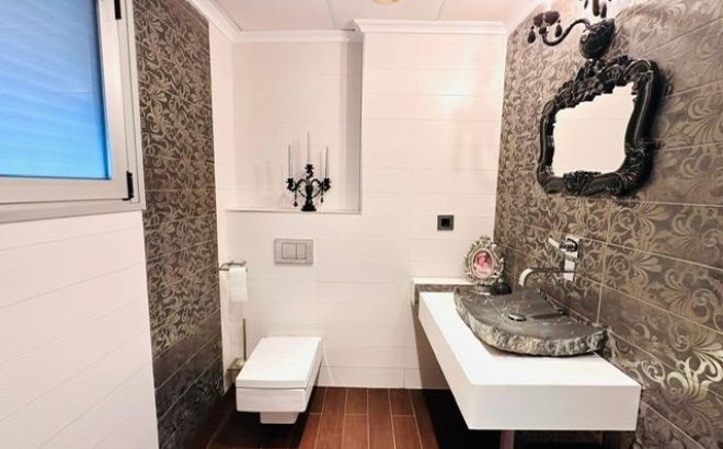 Resale - Apartment -
Torrevieja - Estacion De Autobuses