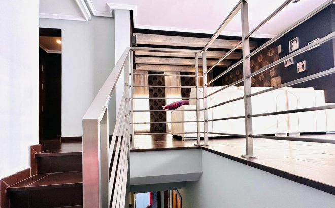 Resale - Apartment -
Torrevieja - Estacion De Autobuses