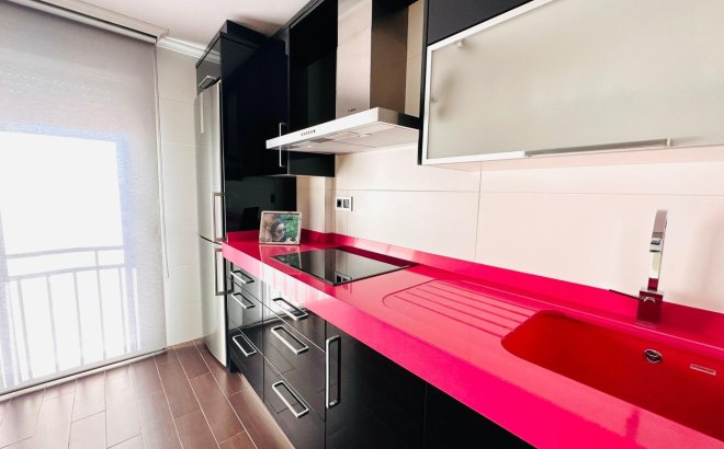 Resale - Apartment -
Torrevieja - Estacion De Autobuses