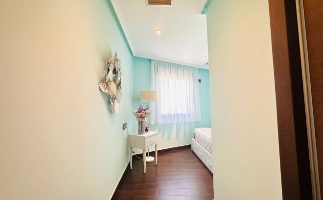 Resale - Apartment -
Torrevieja - Estacion De Autobuses