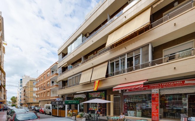 Herverkoop - Appartement -
Torrevieja - Estacion De Autobuses