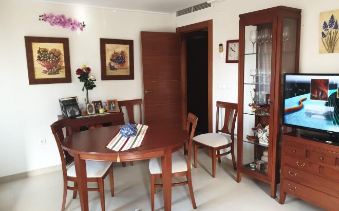 Resale - Apartment -
Torrevieja - Las Piscinas Naturales