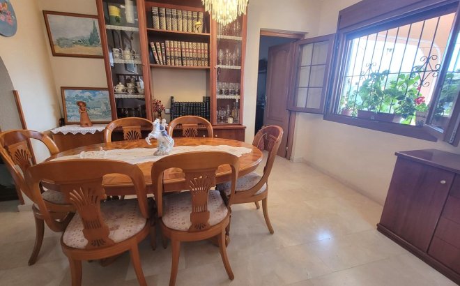 Resale - Villa -
Torrevieja - Aguas Nuevas