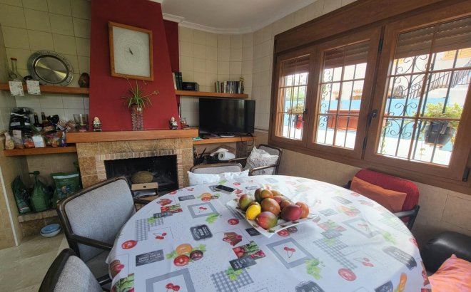 Resale - Villa -
Torrevieja - Aguas Nuevas