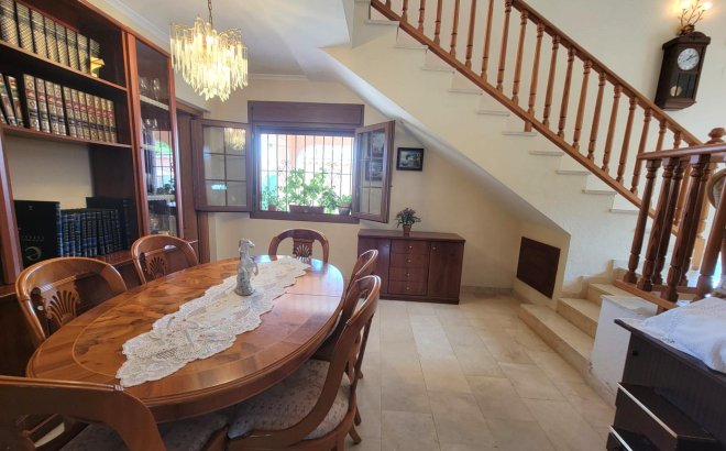 Resale - Villa -
Torrevieja - Aguas Nuevas