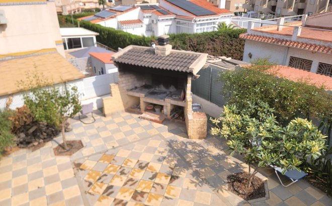 Resale - Villa -
Torrevieja - Aguas Nuevas