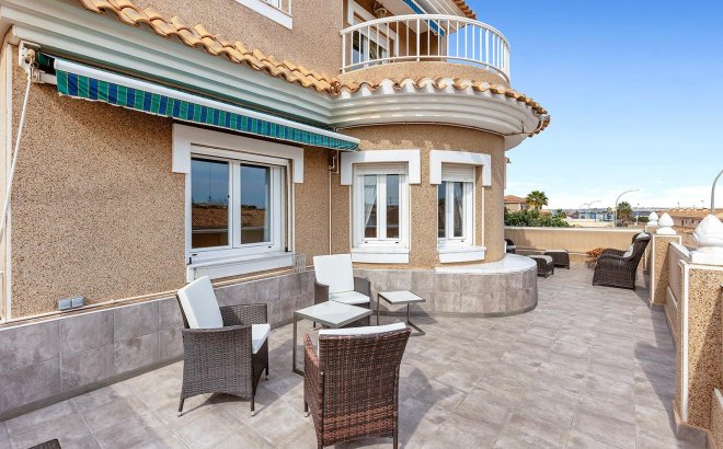 Revente - Villa -
Torrevieja - Los Balcones - Los Altos del Edén