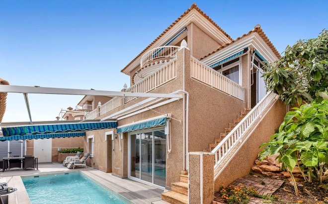 Revente - Villa -
Torrevieja - Los Balcones - Los Altos del Edén