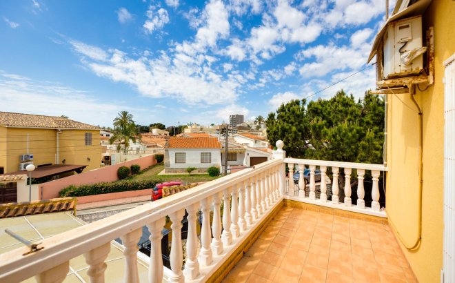 Resale - Villa -
Torrevieja - Aguas Nuevas