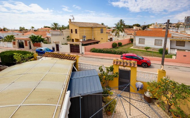 Resale - Villa -
Torrevieja - Aguas Nuevas