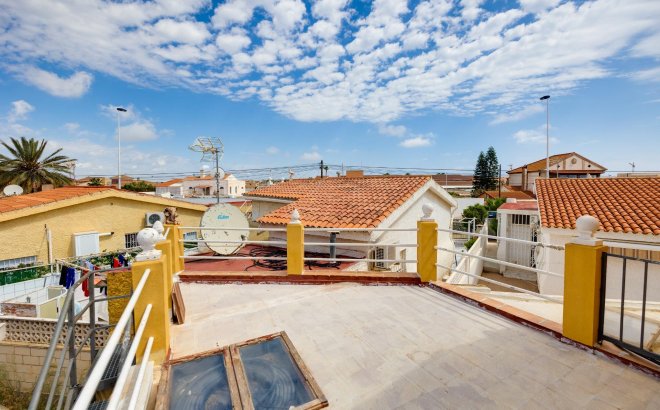 Resale - Villa -
Torrevieja - Aguas Nuevas