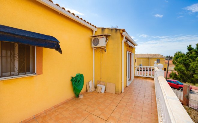 Resale - Villa -
Torrevieja - Aguas Nuevas