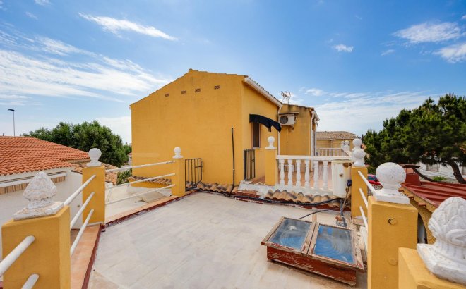Resale - Villa -
Torrevieja - Aguas Nuevas